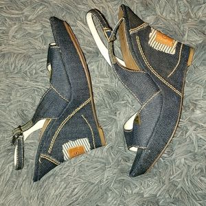 Guess Wedge Heels